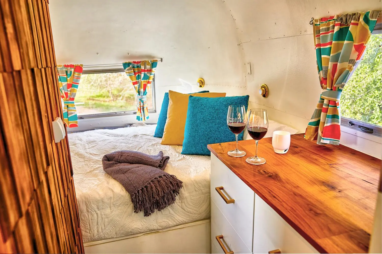 image of airstream bed